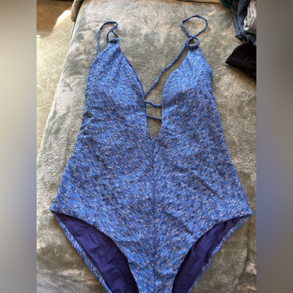 Becca blue one piece swimsuit
